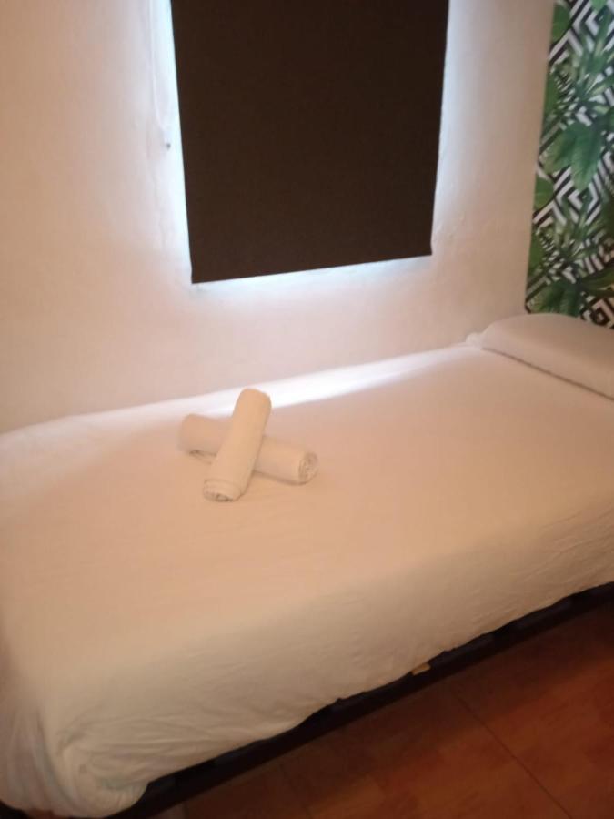 Hostel-Toni Trajano 37 Sevilla Habitación en casa particular *